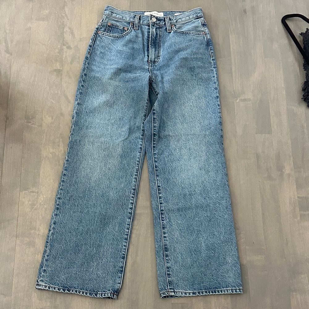 Denim Forum The Farrah  High Rise wide leg. Size 26, 28L  perfect!